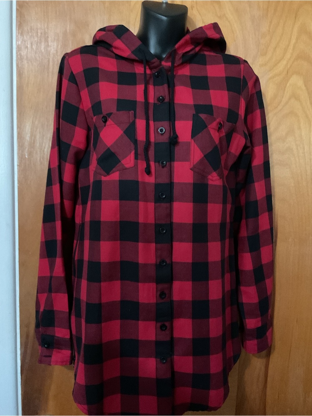 Hot Topic Red and Black Plaid Hooded Button-Up